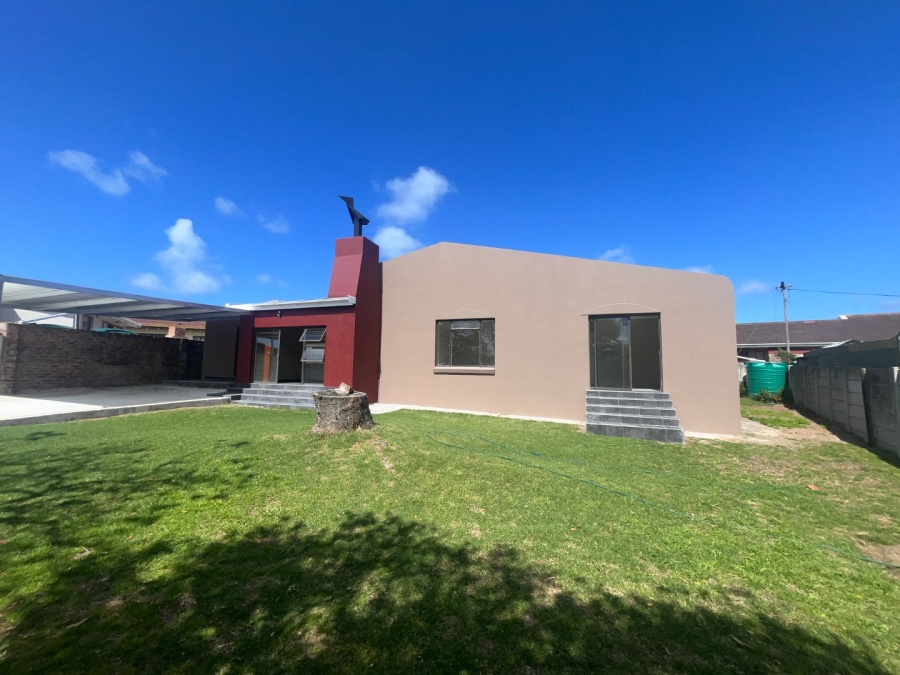 4 Bedroom Property for Sale in Aston Bay Eastern Cape